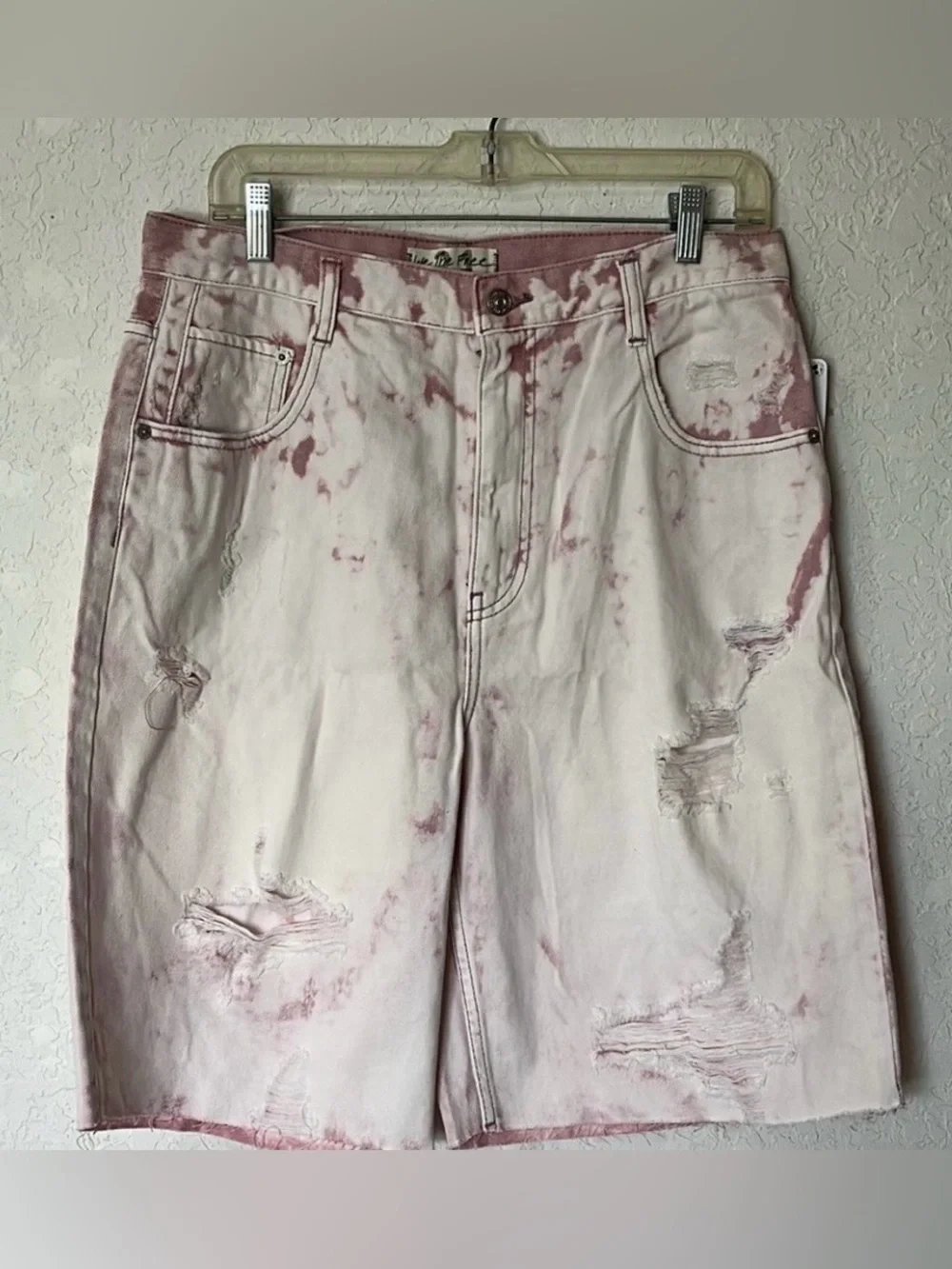 NWT We The Free By Free People Pink Distressed Bermuda Denim Cotton Shorts Sz 31